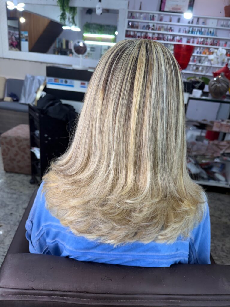 Antes e depois · By Raquel — salao