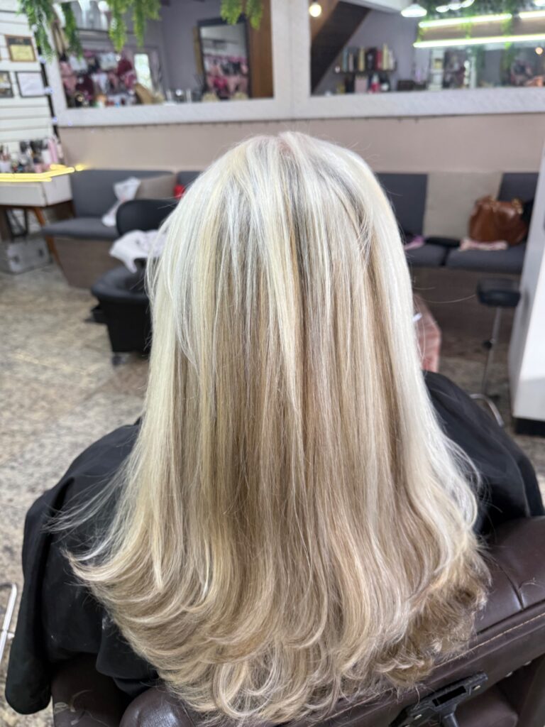 Antes e depois · By Raquel — salao