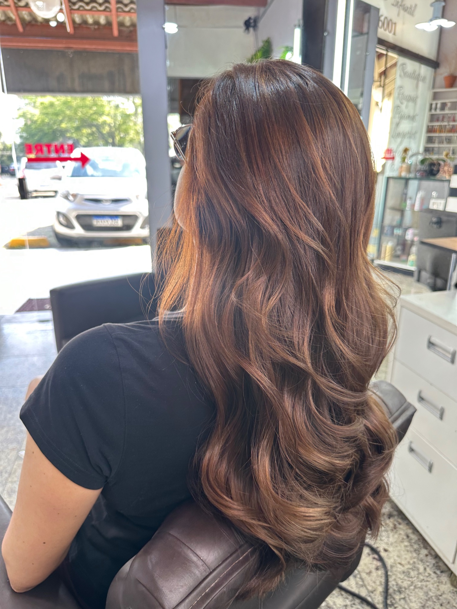 Mechas de morena iluminada técnica de mechas feitas no salão By Raquel
