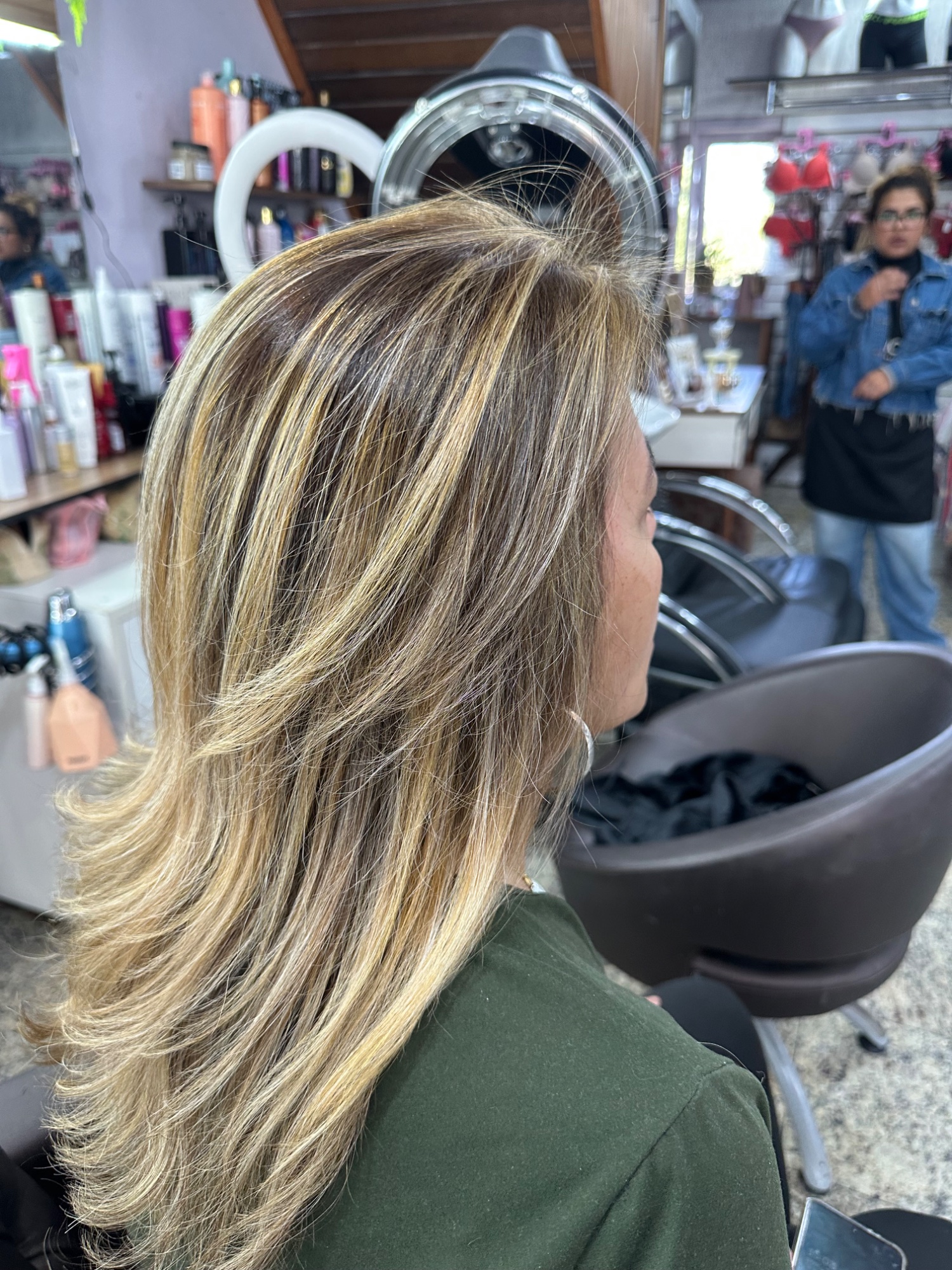 mecha ou ombré hair diferença em mechas loiras finalizadas